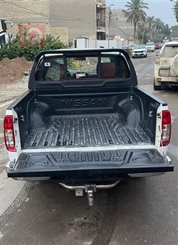 نیسان نەڤارا